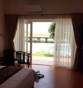 Hung Thinh Resort