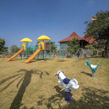 Outdoor Pictures 24