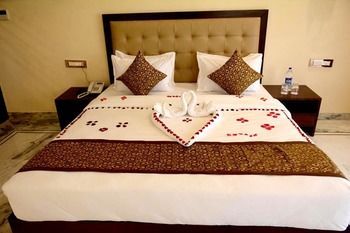 Sun Hotel and Resort, Mount Abu Road