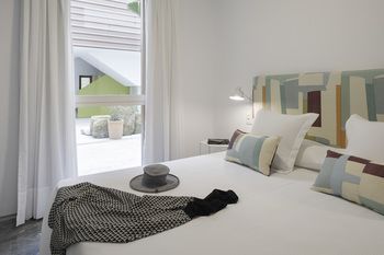 Sevilla Luxury Rentals – Horno Santa Cruz