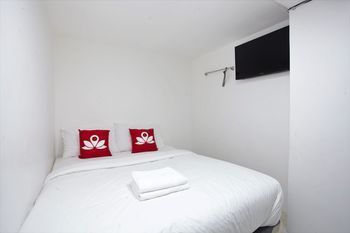 ZEN Rooms Basic Pasar Seni