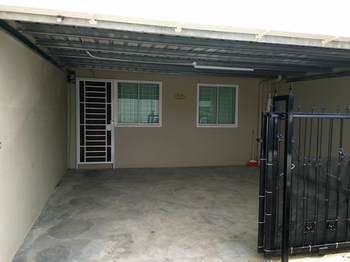 Sakura Bandar Semariang Guest House