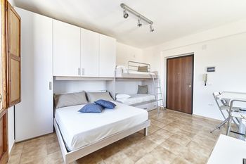 Specchio Apartment