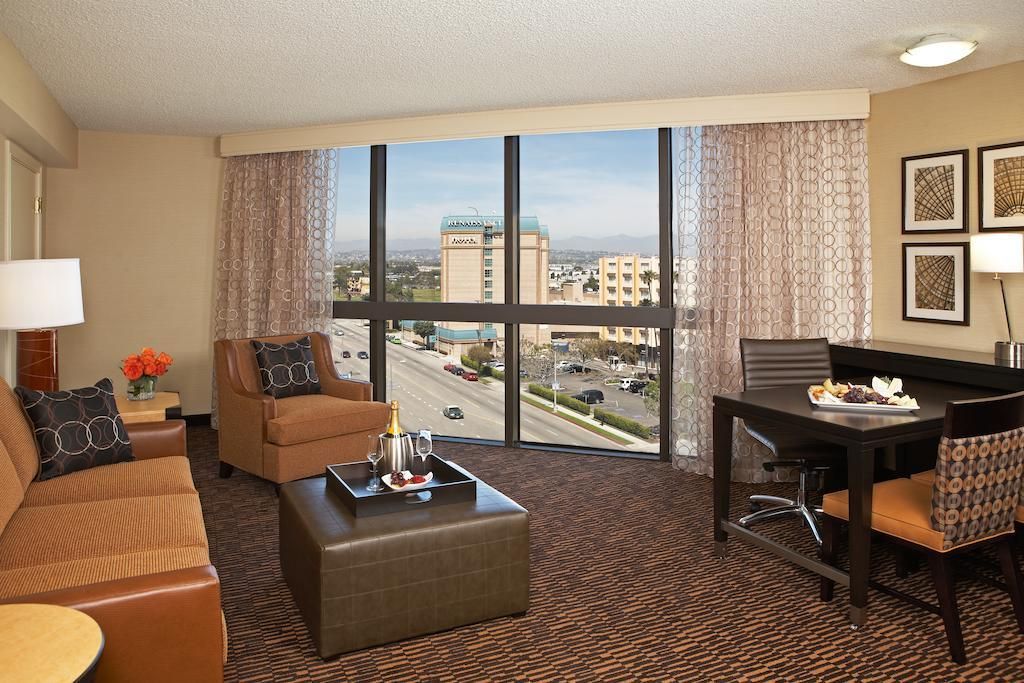 Embassy Suites Los Angeles - International Airport/North