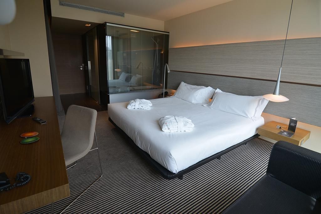 B-Hotel