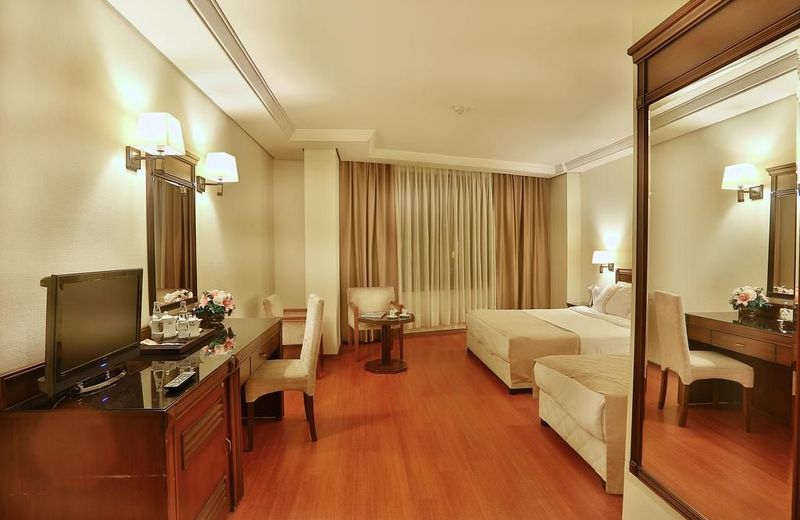 Crowne Plaza Istanbul Ortakoy Bosphorus