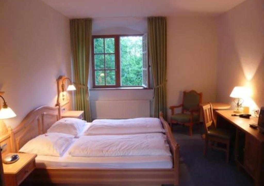 ROSENTHALER HOF