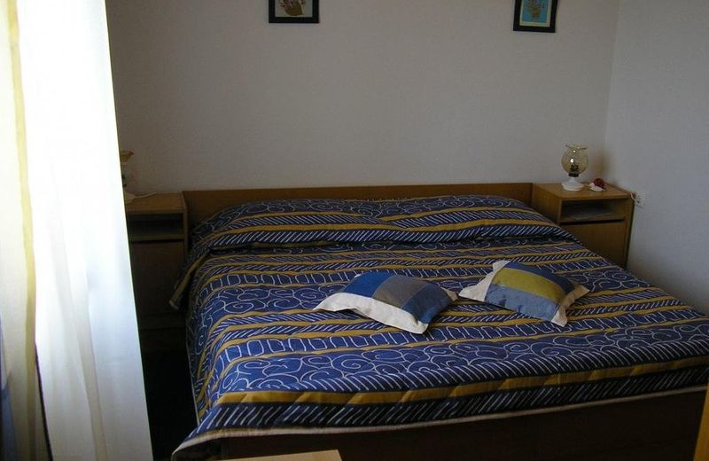 Rooms with a parking space Starigrad, Paklenica - 11452