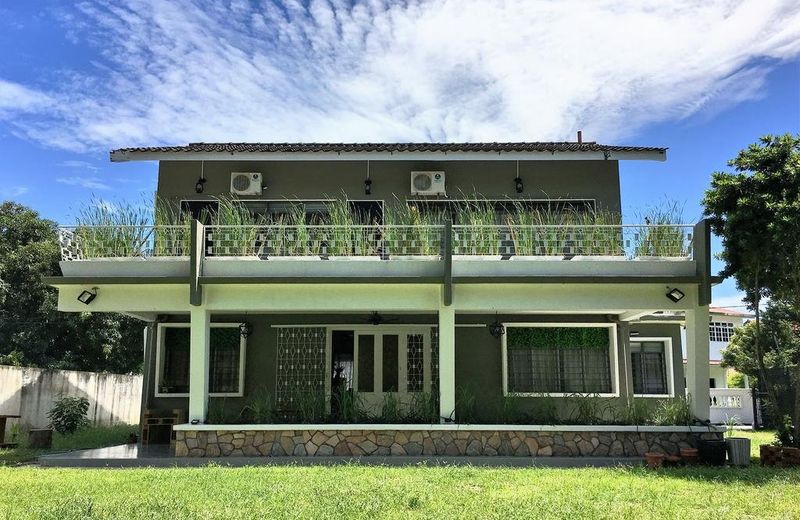 iBook3 Beachside Bungalow
