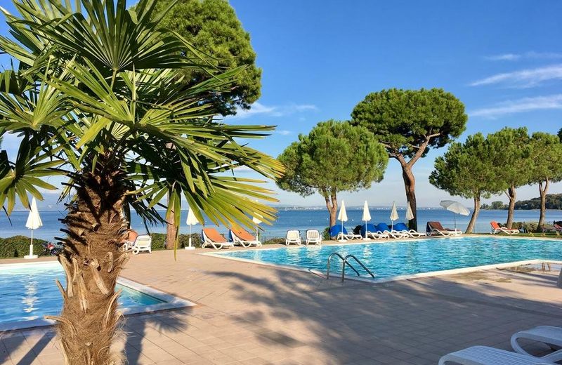 Le Corti Del Lago