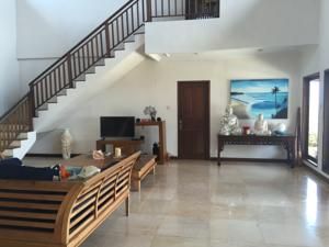 Padang Padang Beach Villa Nikila