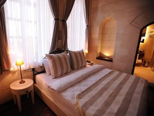 Shmayaa Hotel