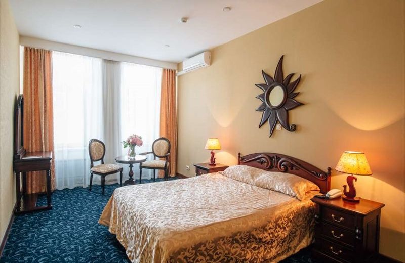 Sun Hotel