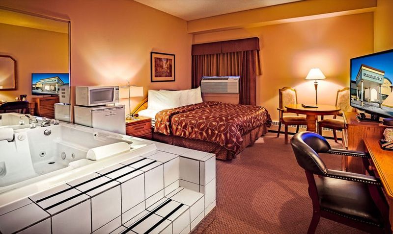Days Inn & Conference Centre by Wyndham Camrose Norsemen