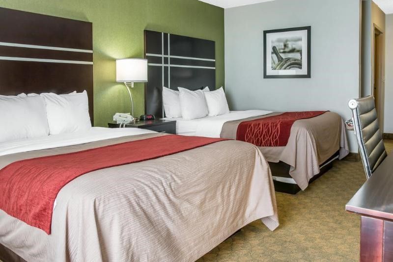 Comfort Inn & Suites Maumee - Toledo - I80-90