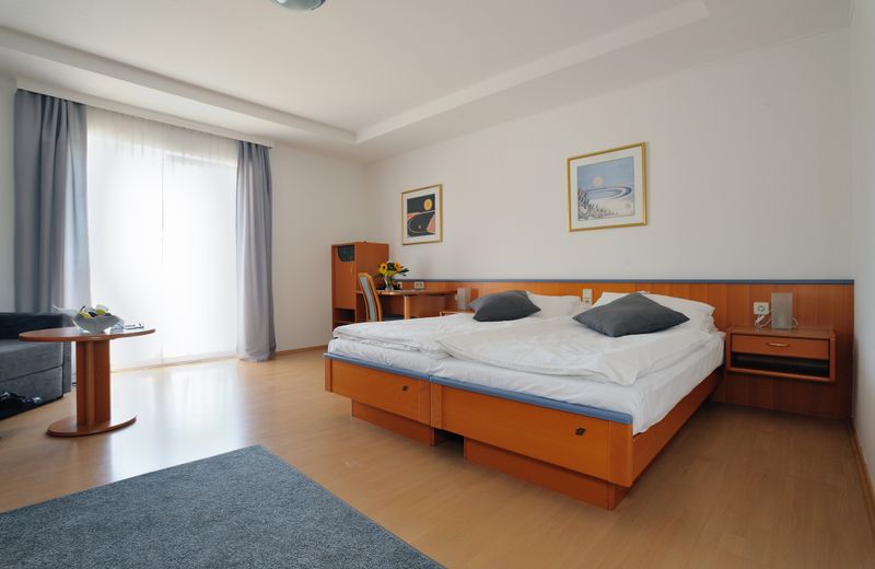 Sporthotel Podersdorf