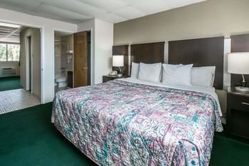 Knights Inn - Longview, TX