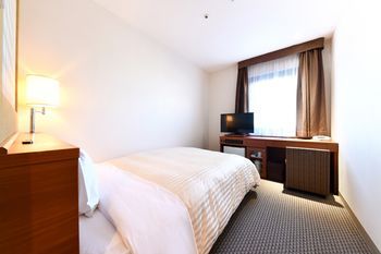 Vessel Inn Yachiyo Katsutadaiekimae
