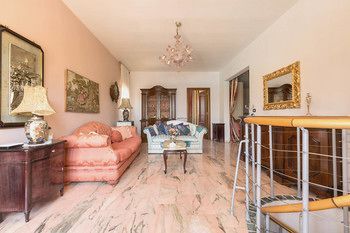 Villa Gary