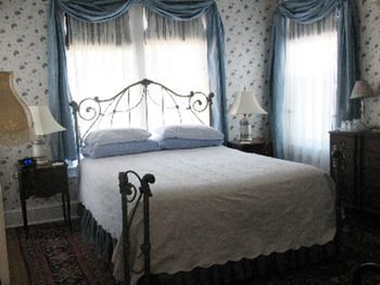 Stonegate Bed and Breakfast