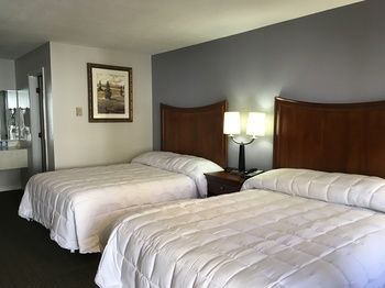 Rodeway Inn & Suites