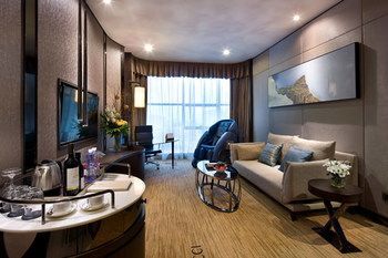 DeRUCCI Hotel