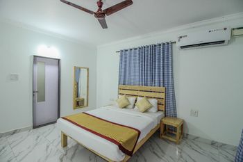 OYO 10296 Home Sunset View 3BHK Dona Paula