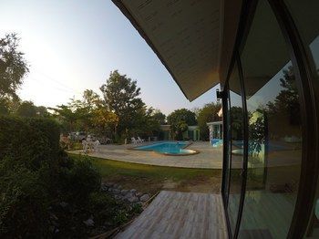 Outdoor Pictures 17