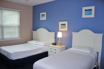 Runaway Beach - 2 Bd Villa (RW 11203)