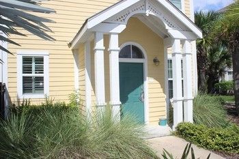 Runaway Beach - 2 Bd Villa (RW21102)
