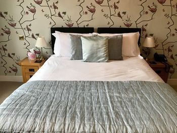 Faversham Creek Hotel