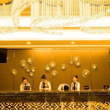 Crystal Garden Hotel