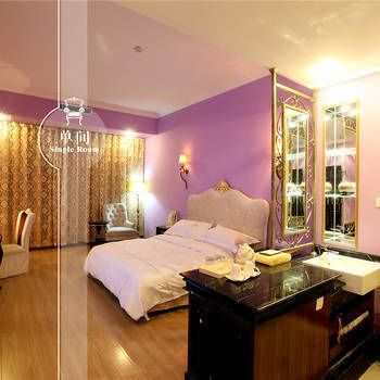 Royal Hotel