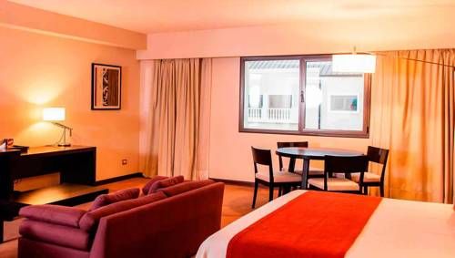 Howard Johnson Hotel & Casino