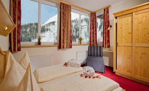 Hotel & Appartement Auerhahn