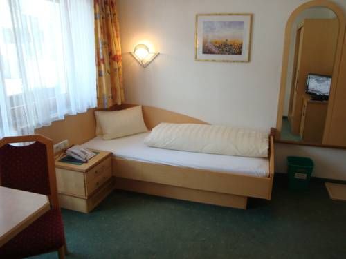 Hotel Garni Binta