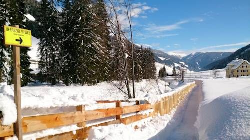 Outdoor Pictures 24