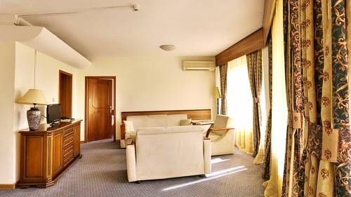 GRAND HOTEL KAZANLUK