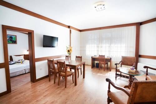 Boutique Complex Trakiets
