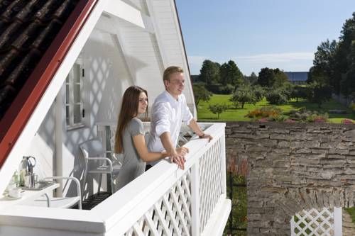 Outdoor Pictures 24