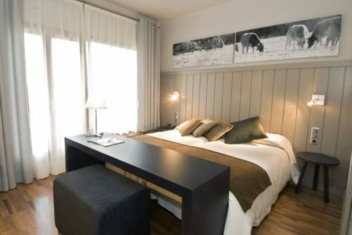 Apartamentos Pessets Adelaida