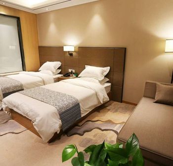 Fourseas Holiday Hotel