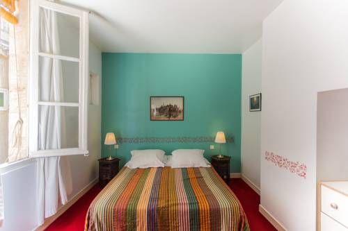 CHAMBRE EN VILLE