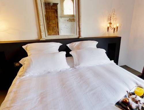 CHAMBRES D'HÃ??TES ANTZIKA