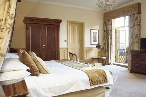 The Royal Hotel