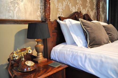 Flodigarry Hotel and SKYE Restaurant