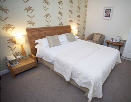 THE GARRACK HOTEL & RESTAURANT
