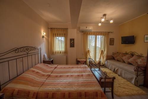 Chorostasi Guest House
