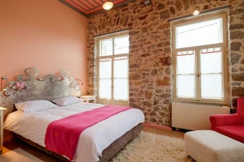 Kyriaki Guesthouse & Suites