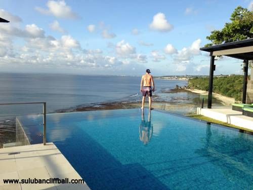 Oceanfront Suluban Cliff Bali Villa